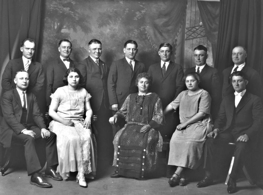 Anthony Schulte family in mid 1920's