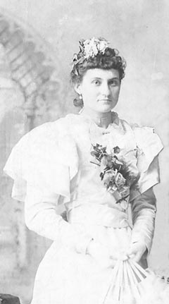 Minnie on her wedding day in 1890